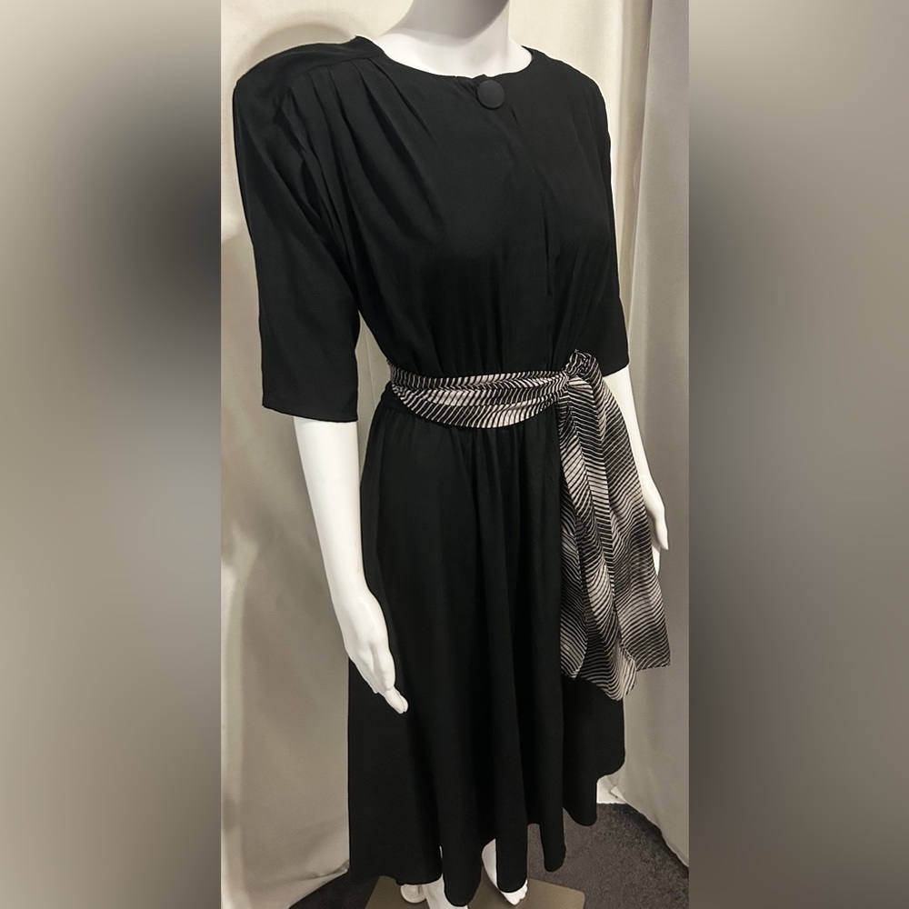 Rare Vintage Sandy Sz 9/10 Black Striped Belted Midi Dress Retro Mod Academia